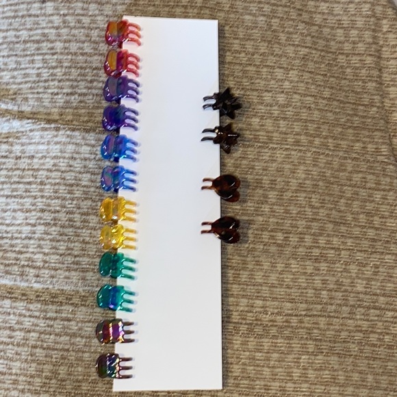 ❤️💛💙💜💚NWOT Brand New 16 Colorful Mini Hair Clips - Picture 5 of 5